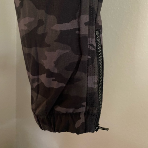 Athleta Farallon Jogger Pant - Picture 8 of 9